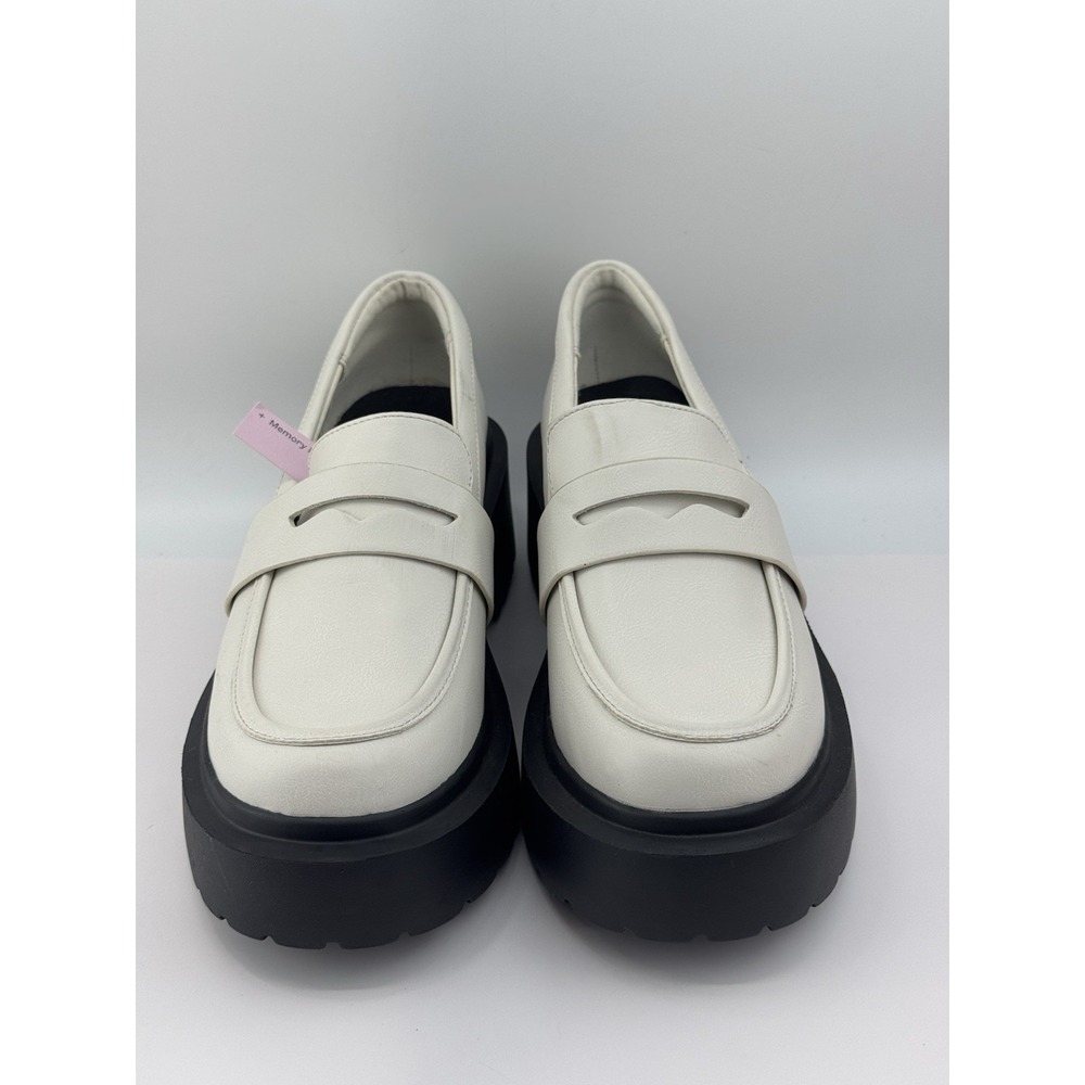 Wild Fable Women Slip-On Loafer Platform Low Heel Leather Memory Foam Size 8 - Picture 2 of 10